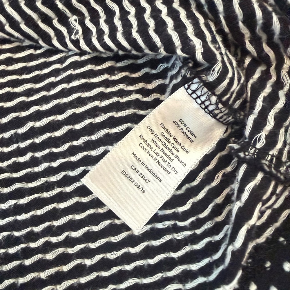 Talbots Woman Size Large PetiteBlack White Polka Dot Sweater 3/4 Bell Sleeve Top - Picture 3 of 7
